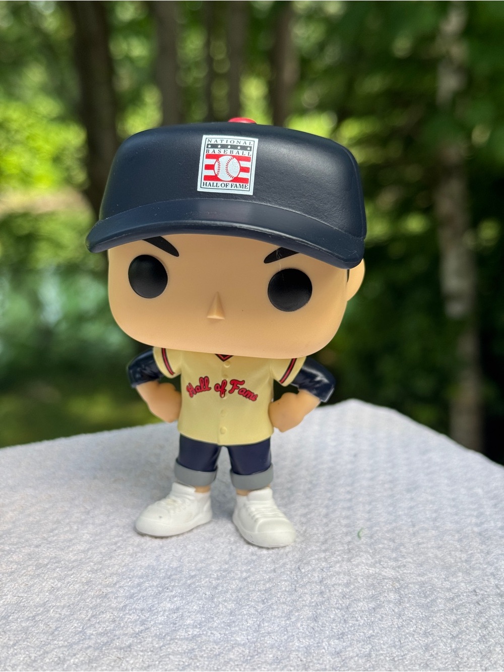 Ichiro Hall of Fame Baseball Funko Pop! Vinyl Figure - Navy Cap, Cream Jersey